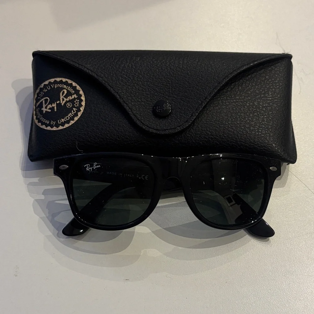 Ray-Ban Classic Black Sunglasses